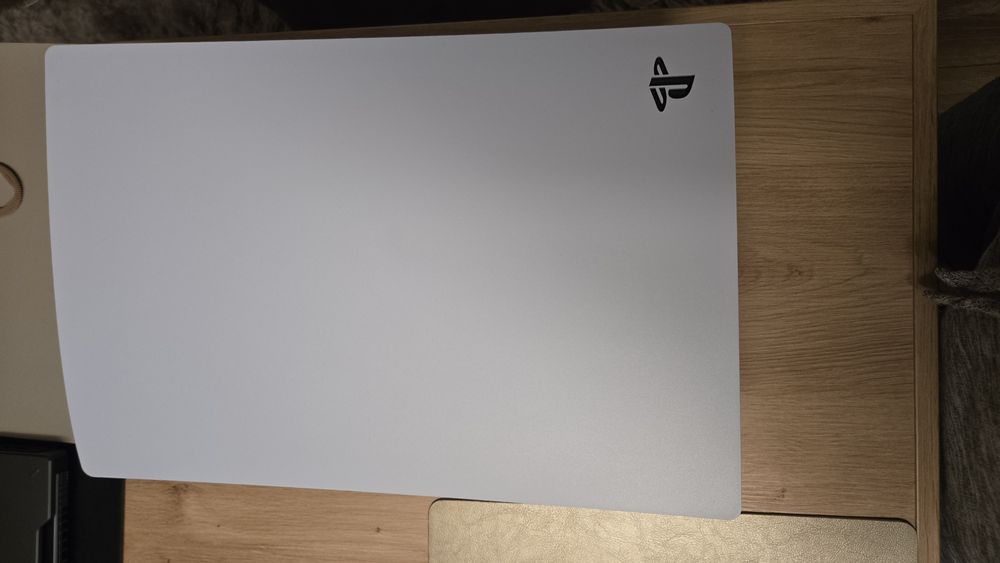 Playstation 5 PS5 с 2 контролера + 3игри
