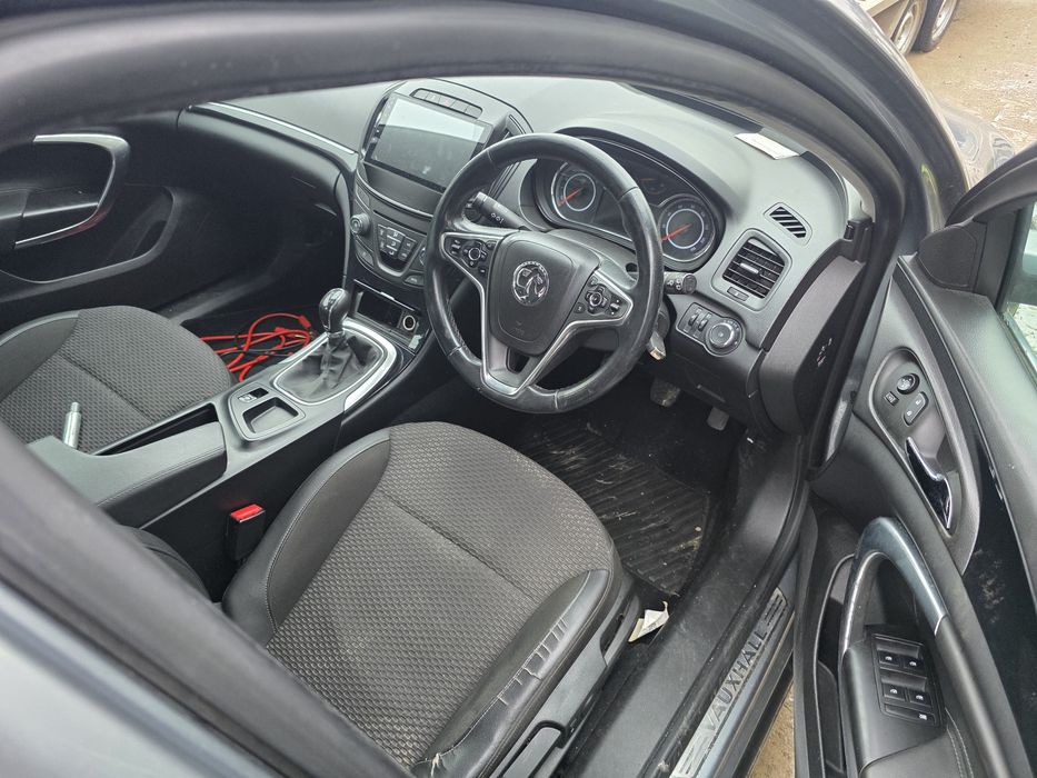 Dezmembrez Opel Insignia 2.0 cdti