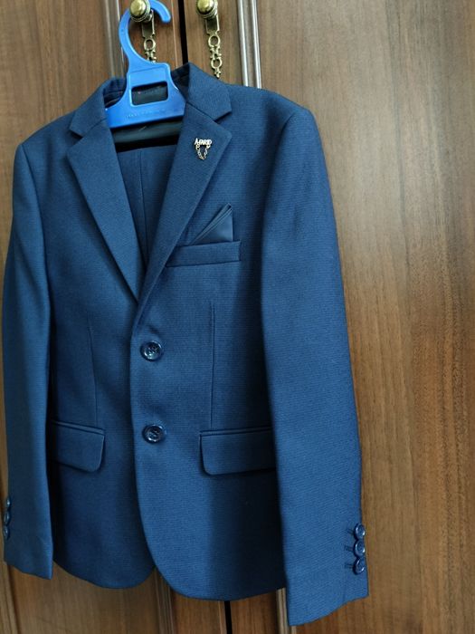 Школьный костюм тройка