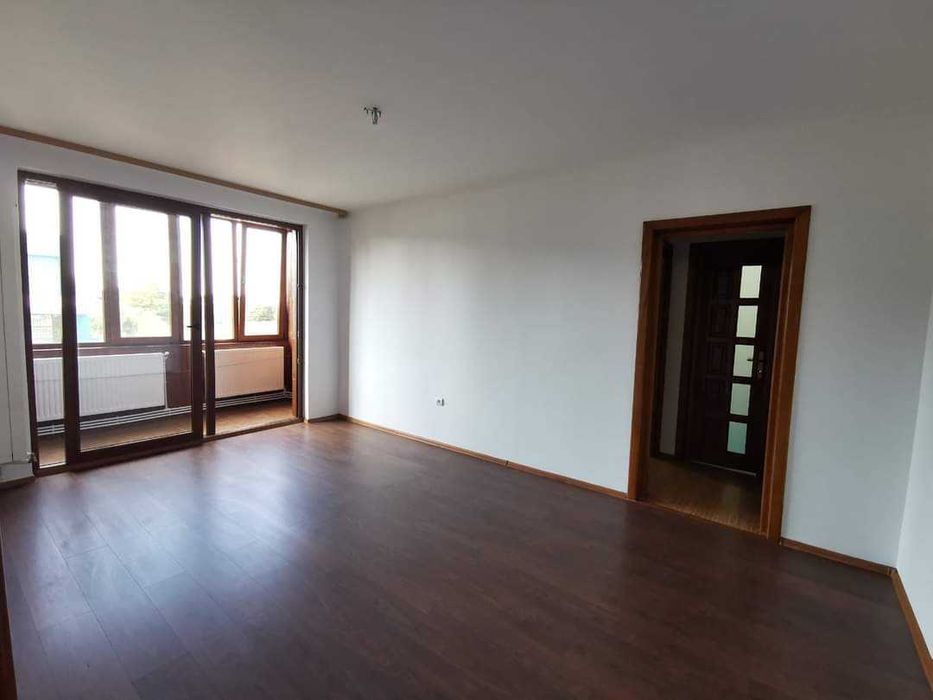 Vând apartament 2 camere. Tecuci, str. Gh. Petrascu, etaj 2