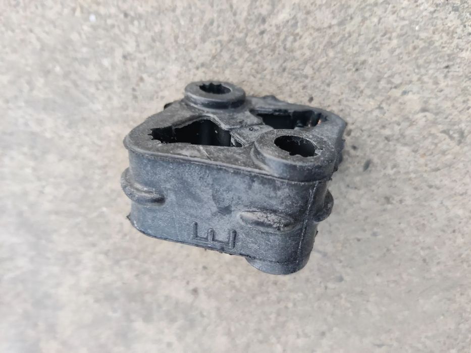 Cauciuc sustinere toba esapament BMW Seria 1 3 4 F20 F21 F30 F31 F32 7616850