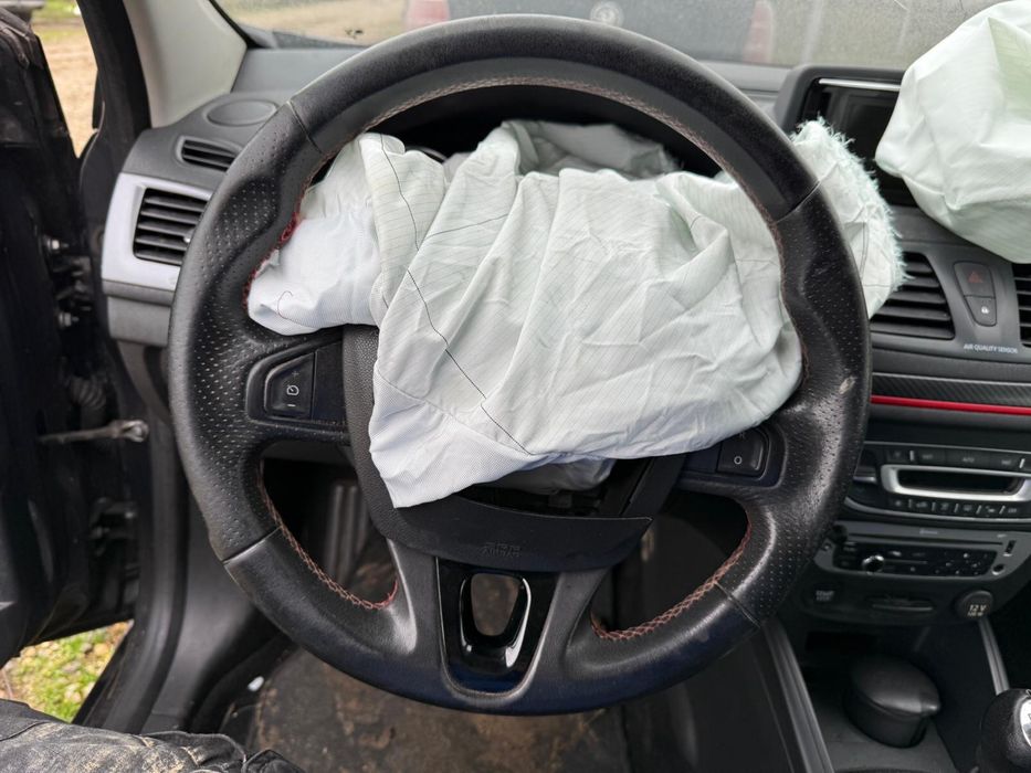 Dezmembrez megane 3 hatchback si break