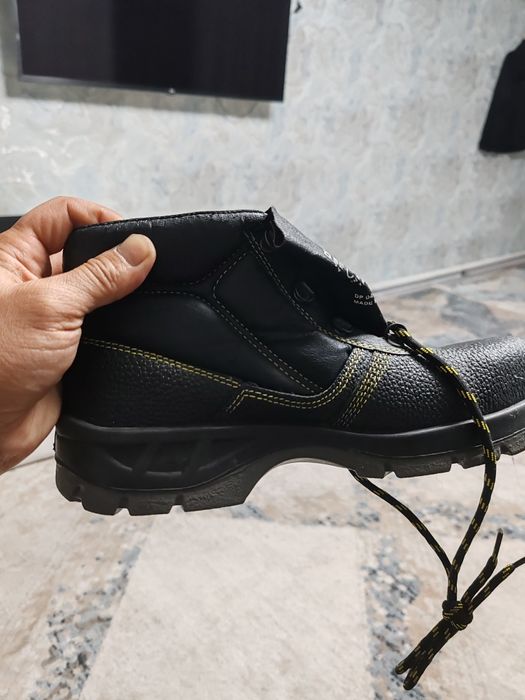 Продам рабочую обувь сефти