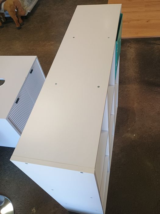 Етажерка с 12 отделения