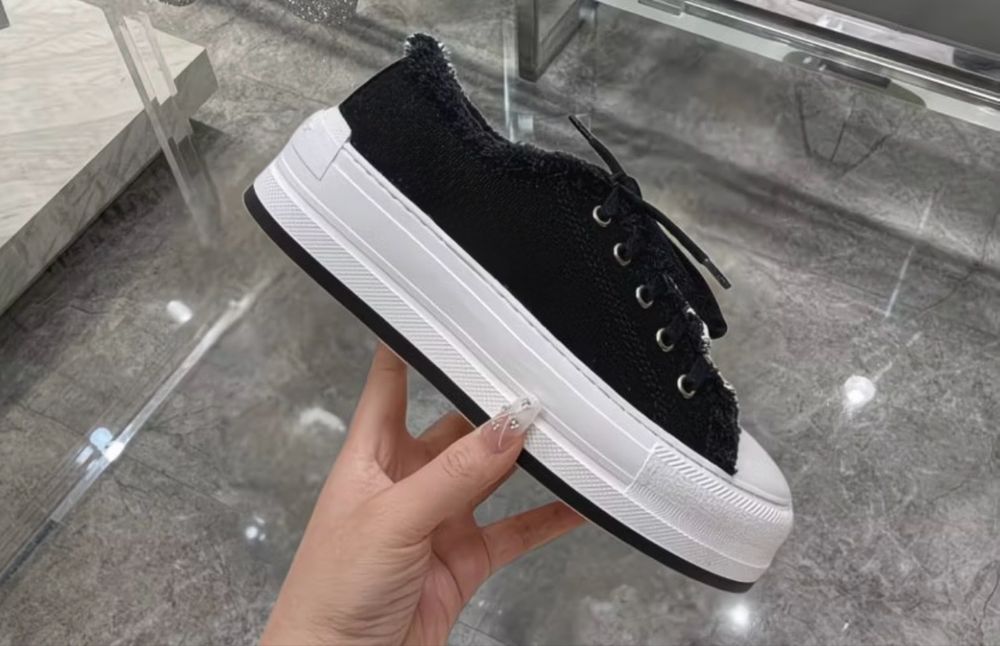 продам кеды dior, джинсового качевства, абсолютно новые, 37 размер