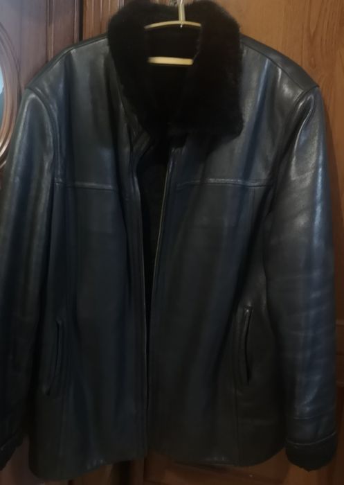 Продам кожаную куртку зима