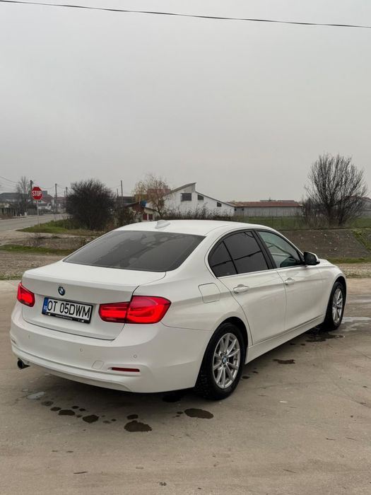 BMW Seria 3 F30 318i