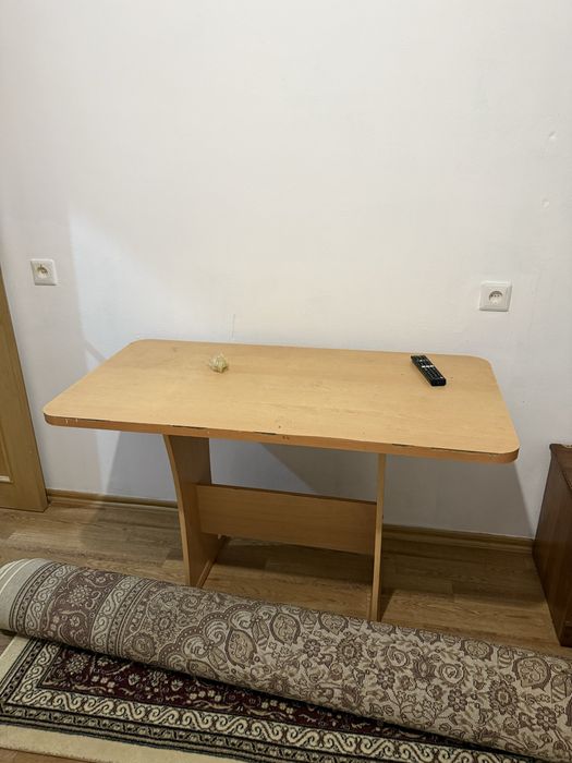 Стол отдам даром