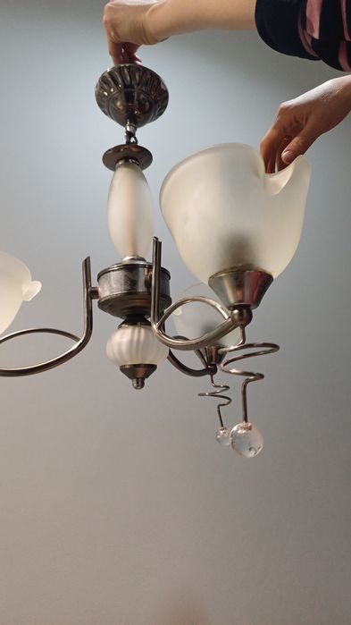 Люстра б/у как новая