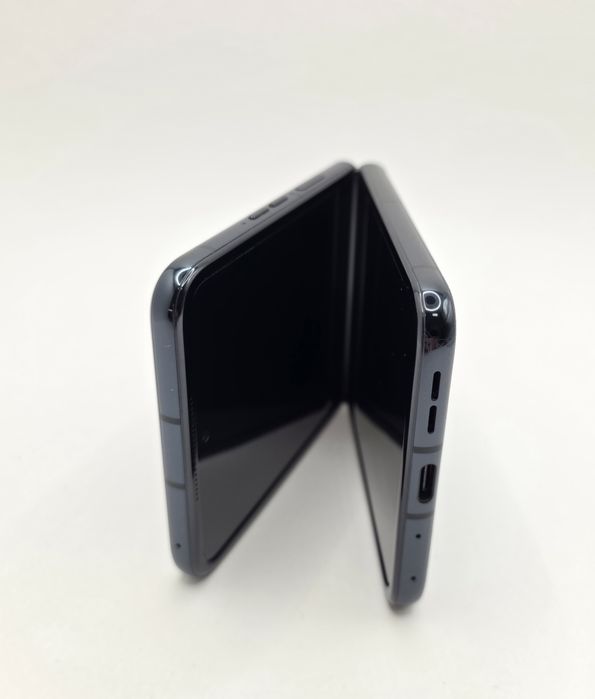 Motorola Razr 50 Ultra / Midnight Blue / 512 GB / DeluxGSM