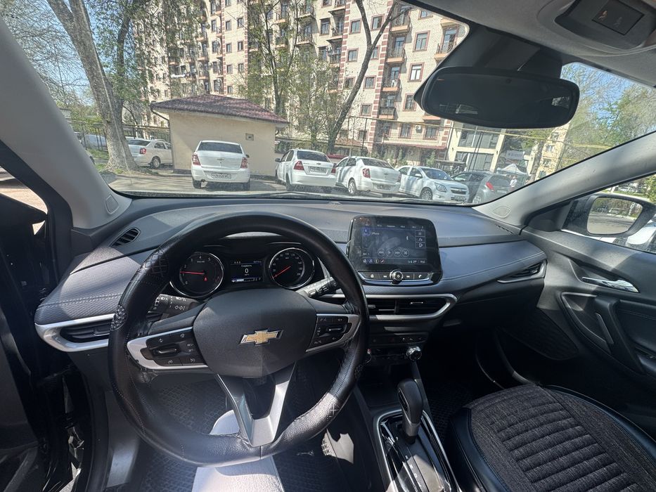 Tracker 2 Premier ideal sotiladi