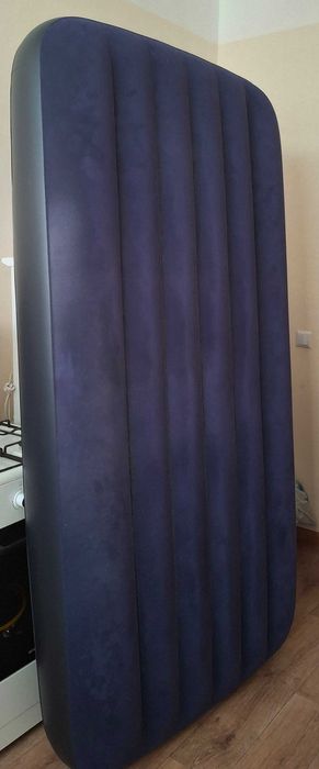 Надувной матрас INTEX