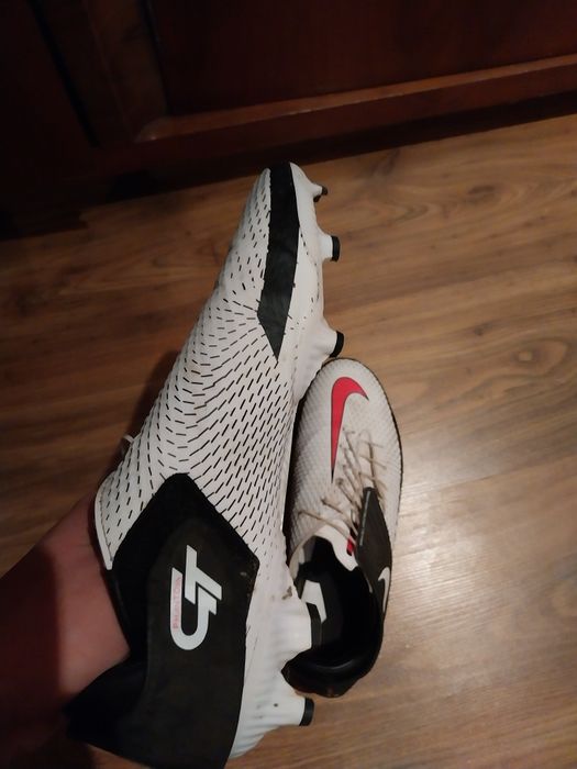 Бутонки Nike phantom 42 номер