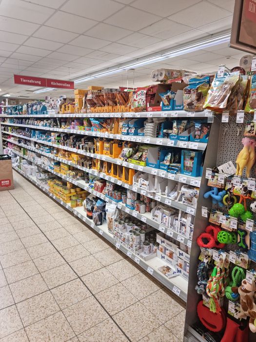 Крайстенни и островни стелажи за магазини