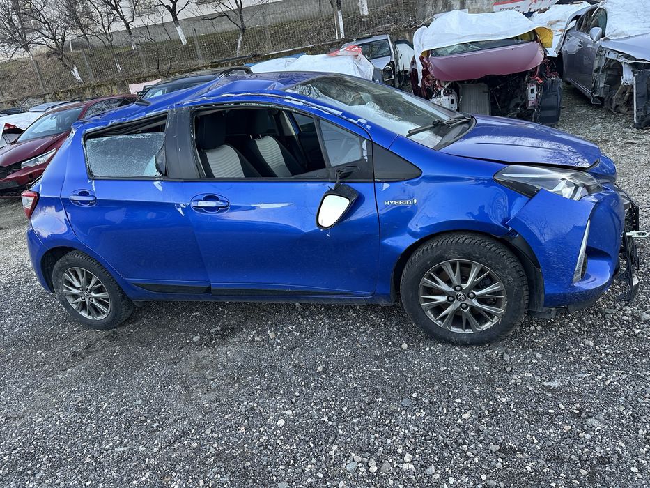 Toyota Yaris Тойота Ярис 2017г 1.5 hybrid 100кс  На части!