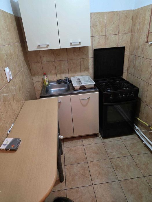 Apartament 2 camere  semidecomandat