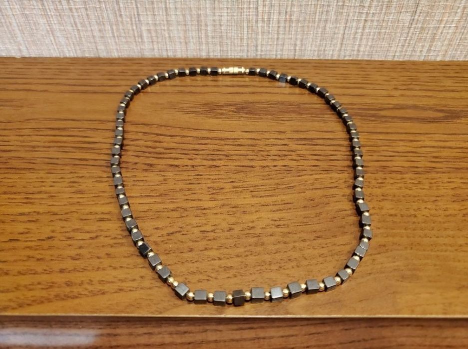 Бусы из натурального камня