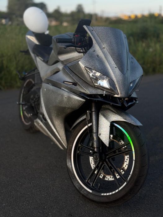 Vand yamaha yzf 125cc urgent sau schimb cu ceva pentru a2 !!!
