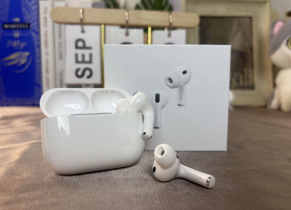 AirPods Pro 3 de vanzare