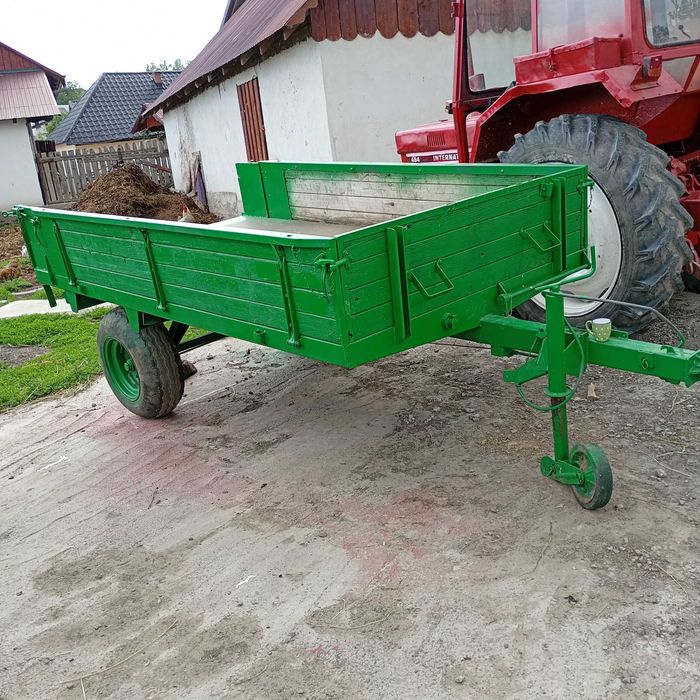 Remorca tractor an stare foarte buna
