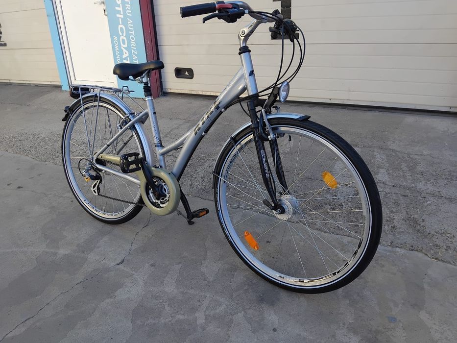 Vând bicicleta din aluminiu pentru damă