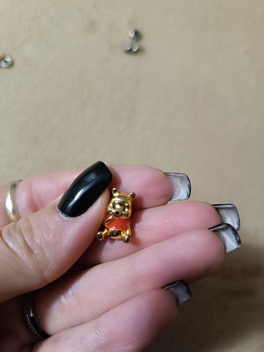 Vând charmuri personaje disney