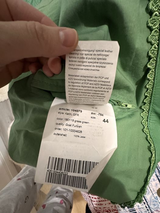 Vând jacheta piele Trapper Queens
