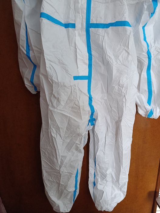 Продам комбинезон защитный