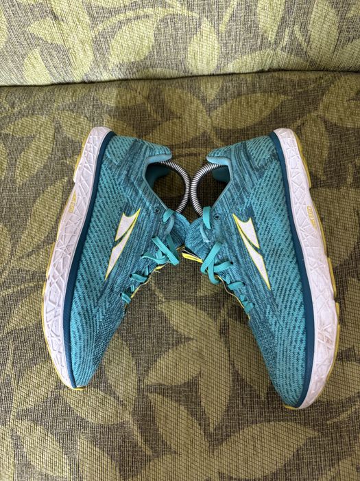 Дамски маратонки Nike pegasus 39 и Altra escalante