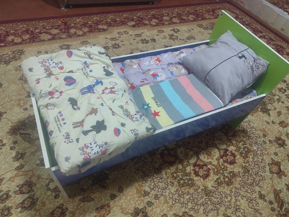 Мебель для детского сада кровать шкаф