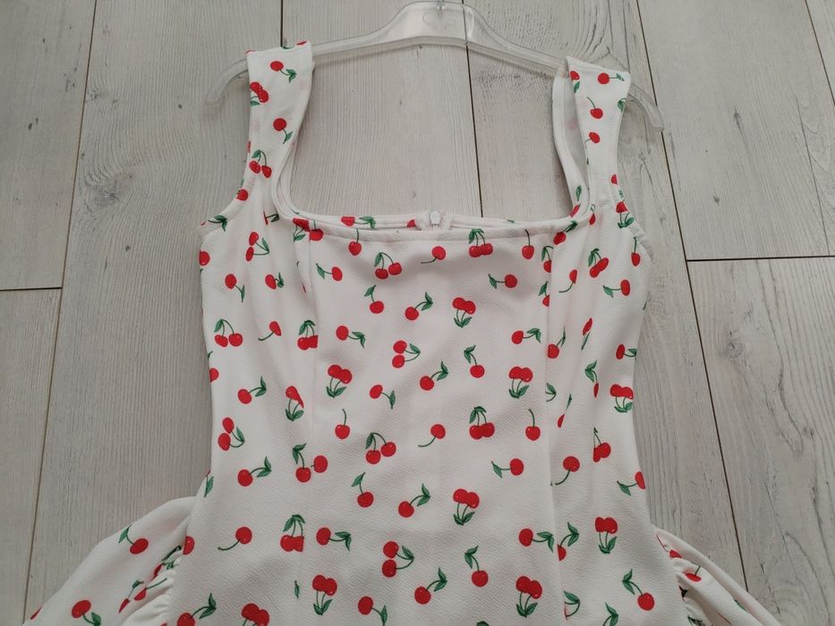Рокля на черешки размер S