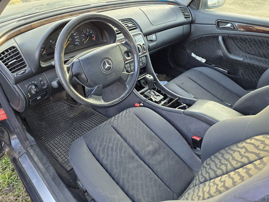 Продавам мерцедес цлк на части