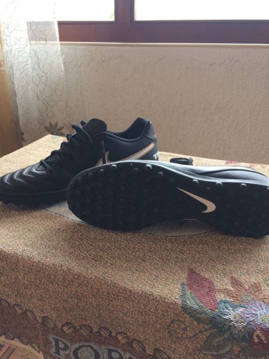 Продавам оригинални маратонки NIKE