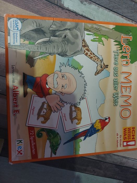 Vând joc educational