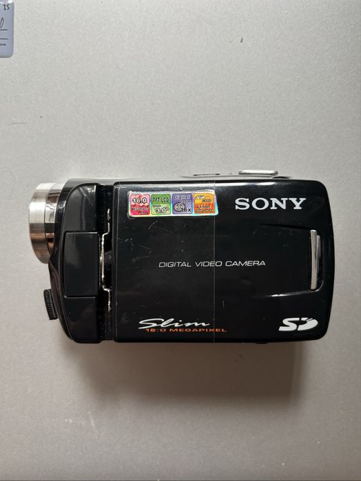 Продам Цифровая видеокамера Sony 16MP