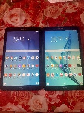 Vând 2 tablete Samsung E