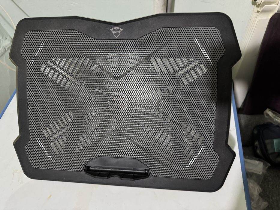 Продам подставку  на ноутбук