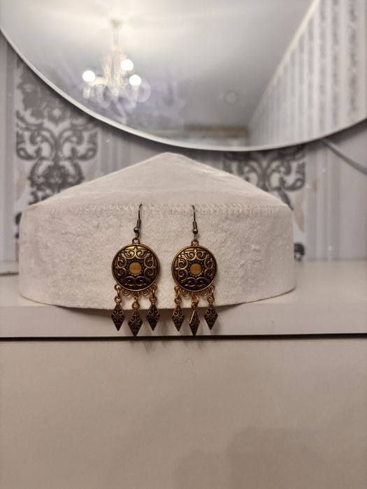 Национальные украшения