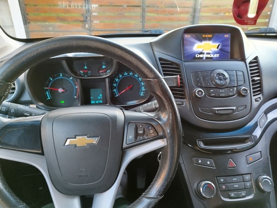 Vând Chevrolet Orlando