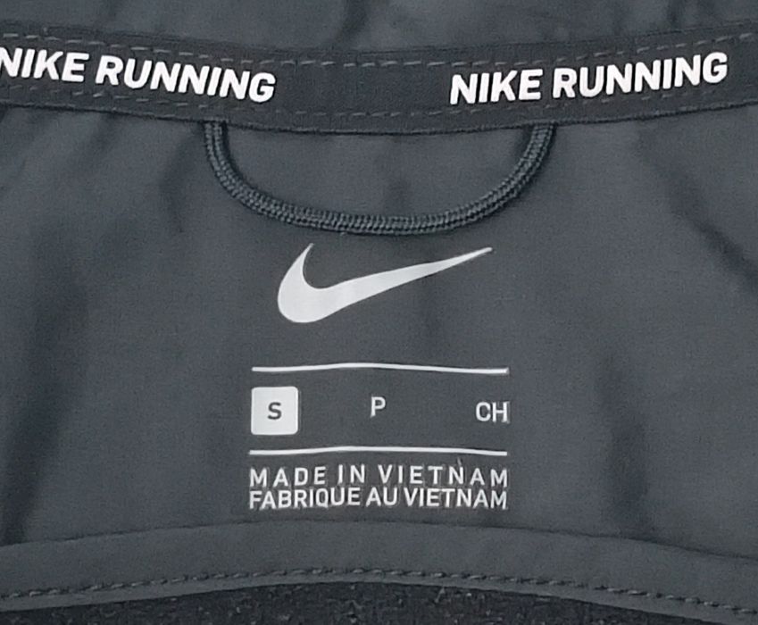 Nike Vest оригинален елек S Найк спорт черна грейка