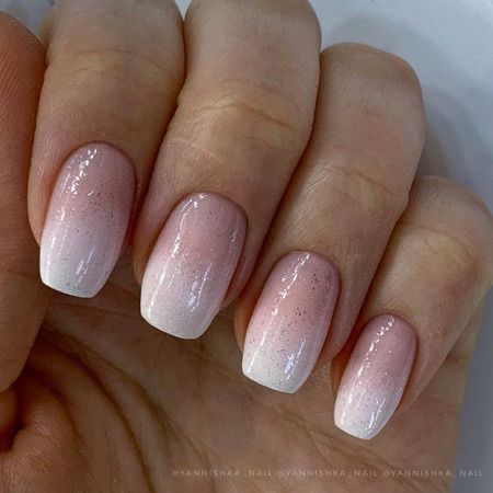 Маникюр педикюр наращиварие с выездом на дом.