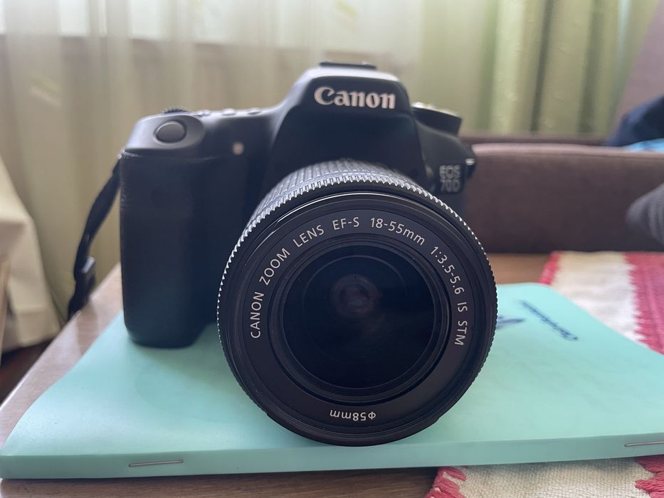 Canon eos 70 D cu obiective 18-55 mm IS Stm si 55-250 Is