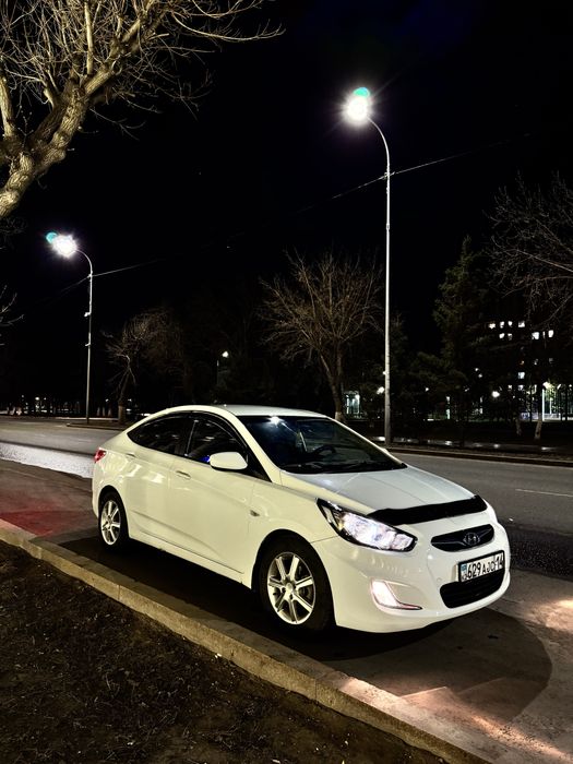 Hyundai Accent 2012