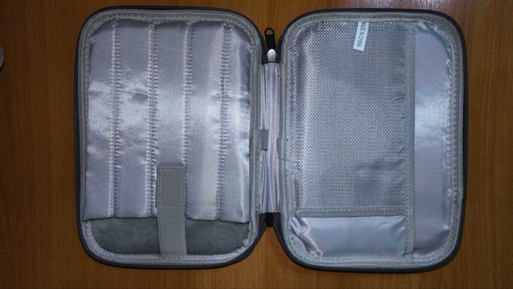 Стильный практичный органайзер мягкой замши для планшета и аксессуаров