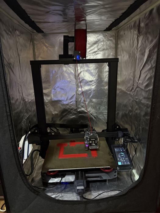 Imprimanta 3D Creality Ender 3 S1 Plus cu accesorii