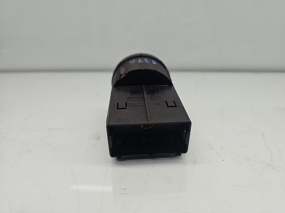 Bloc lumini Volkswagen Bora Combi (1J6) [Fabr 1999-2005] 1C0941531