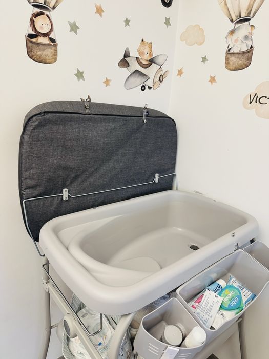 Cădiță cu masă de înfășat Chicco Graphite Melange 0 luni+
