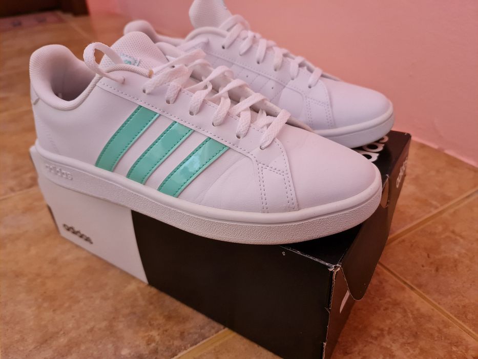 Маратонки Adidas