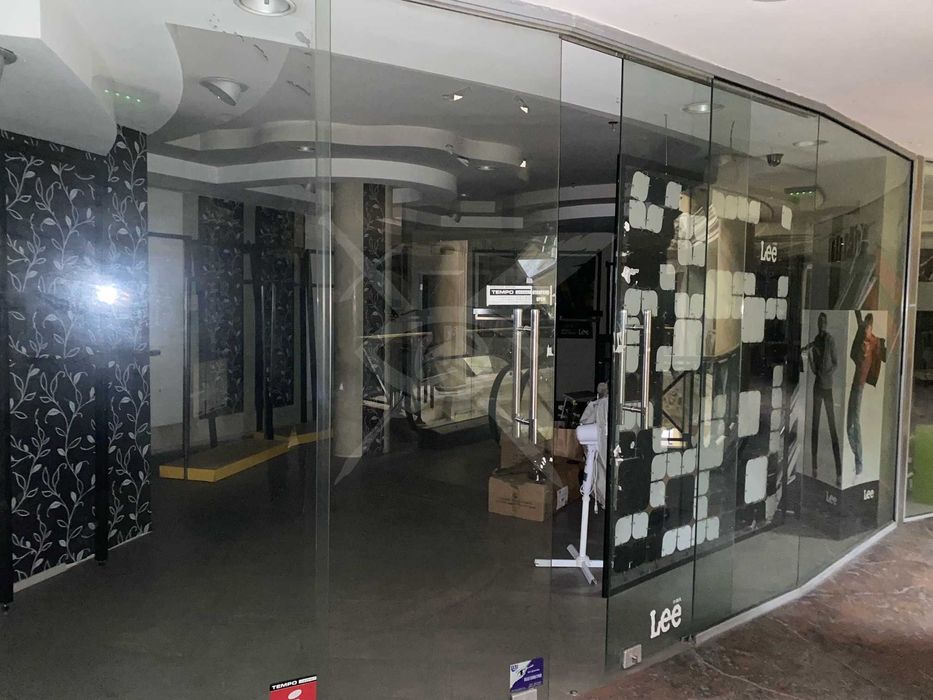 Продава се Магазин в Пловдив, Център - 80 кв.м за 1813 €/кв.м - Снимка #1