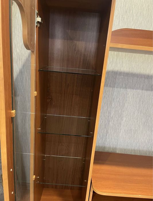 Продам мебельную стенку